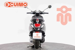 VESPA PRIMAVERA 125