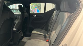 VOLVO XC40 2.0 B3 MHEV PLUS DARK DCT 163 5P