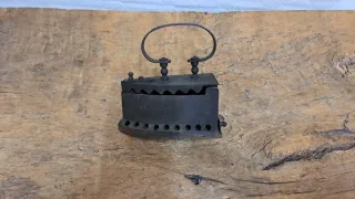 Plancha de hierro antigua