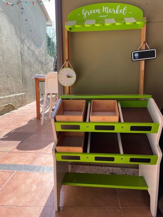Mercado/tienda de madera