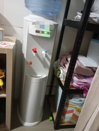 Dispensador de agua fría y caliente