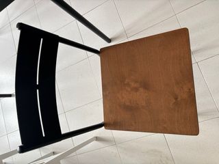 Mesa comedor negra patas metálicas
