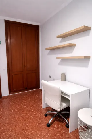 HABITACIÓN EN ALQUILER.SOLO CHICAS ESTUDIANTES