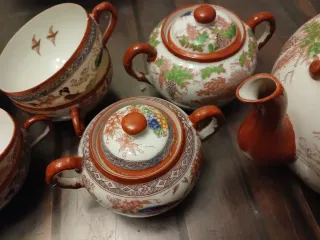 Vajilla japonesa antigua pintada a mano
