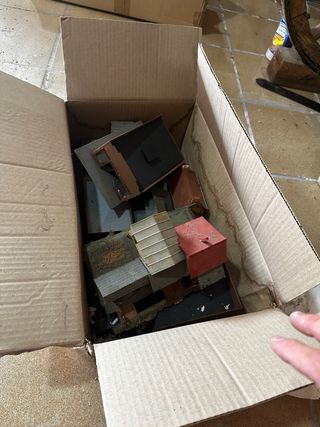 Decorazioni per modelli di treni e binari