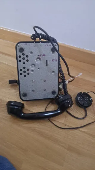 Teléfono antiguo baquelita alemán