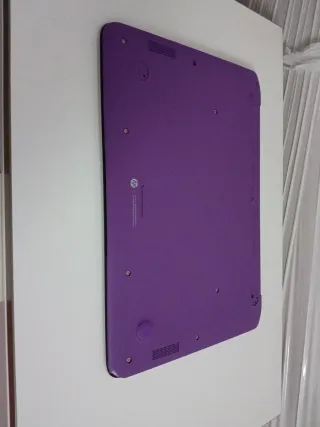 Portátil HP Plata y Morado