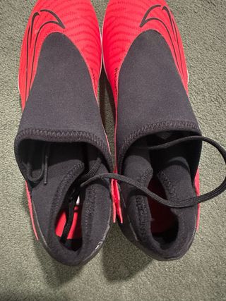 Tacos de fútbol Nike Phantom Talla 43