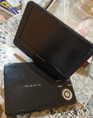 Lettore DVD Portatile United DVT 9010