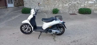 Piaggio 125cc Scooter Blanca