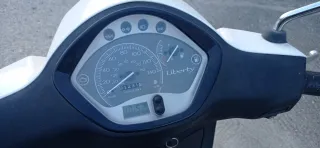 Piaggio 125cc Scooter Blanca