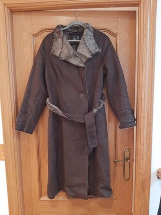 Abrigo largo de piel G3 marrón