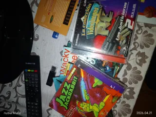 Ordenador Vintage Azul y Blanco