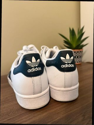 Adidas Superstar Talla 39 Blancas Negras