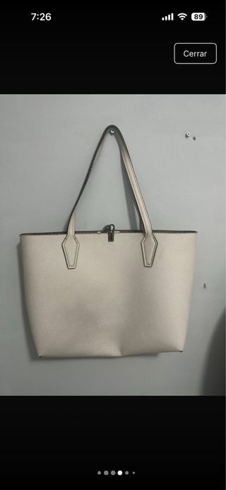 Bolso Guess Blanco con Flores Bordadas Con neceser