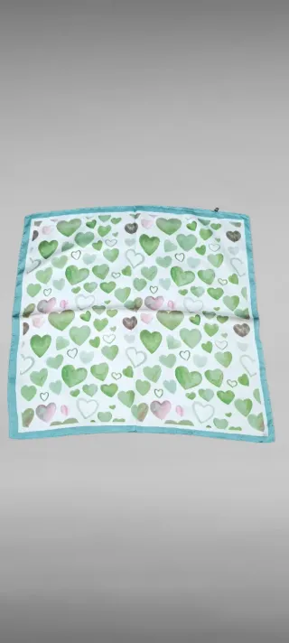 Pañuelo Corazones Verde y Rosa Nuevo