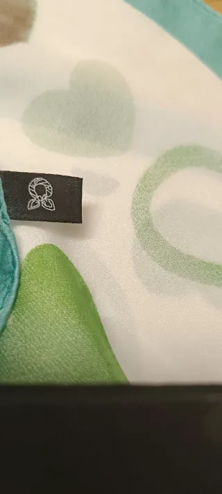 Pañuelo Corazones Verde y Rosa Nuevo