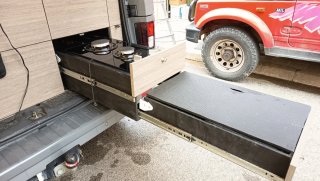 Opel Vivaro camper