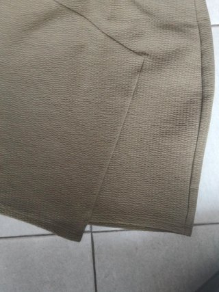 Falda mini verde oliva talla XS
