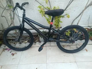 Bicicleta 22 pulgadas Negra
