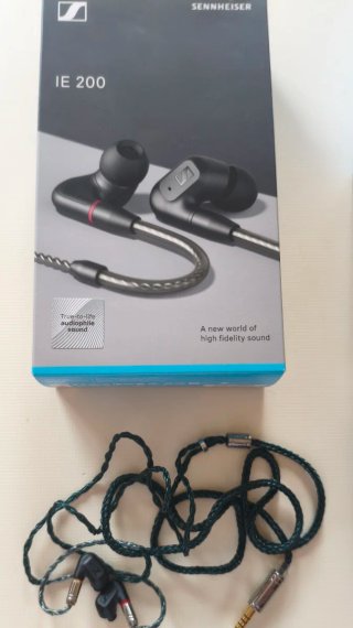 Pack Sennheiser Momentum 4 + IE200 + cable 4.4