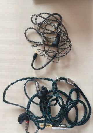 Pack Sennheiser Momentum 4 + IE200 + cable 4.4