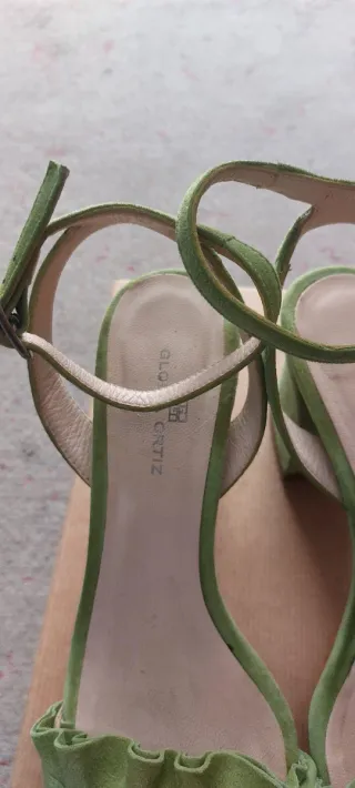 Zapatos Gloria Ortiz verdes talla 37