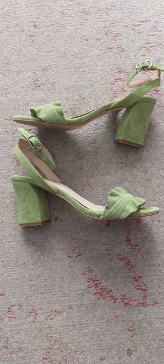 Zapatos Gloria Ortiz verdes talla 37