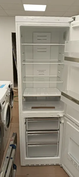 NEVERA COMBI SIEMENS NO FROST ENERGÍA A+