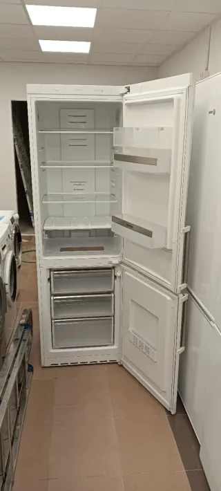 NEVERA COMBI SIEMENS NO FROST ENERGÍA A+