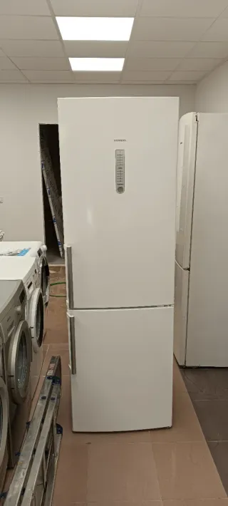 NEVERA COMBI SIEMENS NO FROST ENERGÍA A+