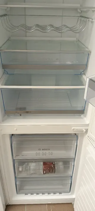 NEVERA COMBI BOSCH NO FROST ENERGÍA A++