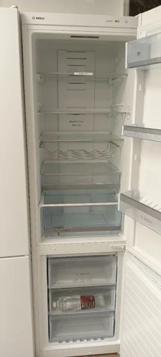 NEVERA COMBI BOSCH NO FROST ENERGÍA A++