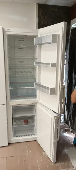 NEVERA COMBI BOSCH NO FROST ENERGÍA A++