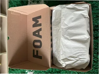 Yeezy Foam Runner Talla 43 Beige