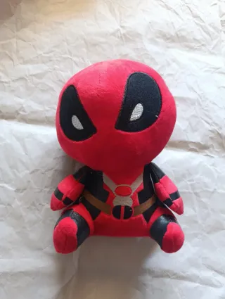 Lote libros y peluches superhéroes