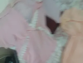 Ropas de encaje rosa