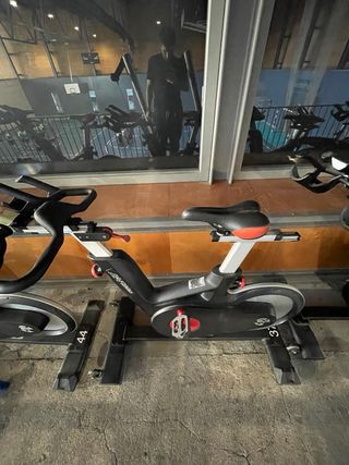 Bicicleta Spinning Life Fitness IC6