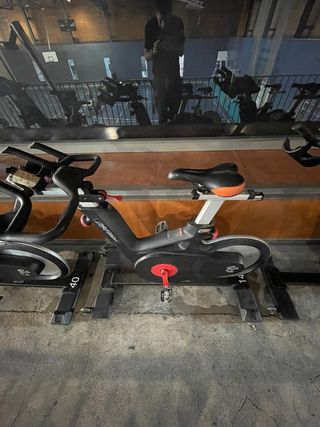 Bicicleta Spinning Life Fitness IC6