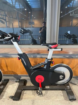 Bicicleta Spinning Life Fitness IC6