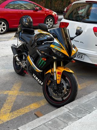 Yamaha YZF R6 Negra y Amarilla
