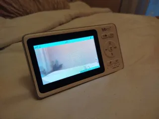 Vigilabebés BBest con pantalla