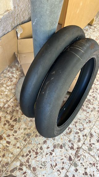 Neumáticos Dunlop Slick