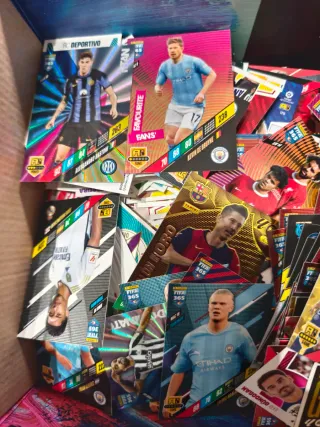 Caja +600 Cartas Adrenalyn y Liga este