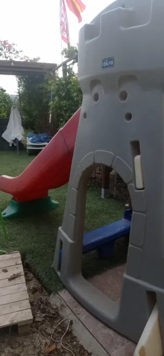 Tobogán infantil y balancín