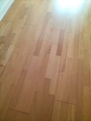Suelo de parquet, 100m2, estado aceptable.
