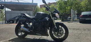 Triumph Street Triple 2015 Negra