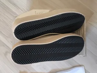 Golden Goose Sneakers Blancas y Plateadas