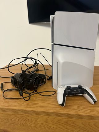 Playstation 5 PS5 Sony Blanca y Negra