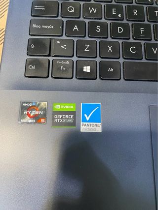 Portátil Asus Vivobook Pro 15 QLED Negro